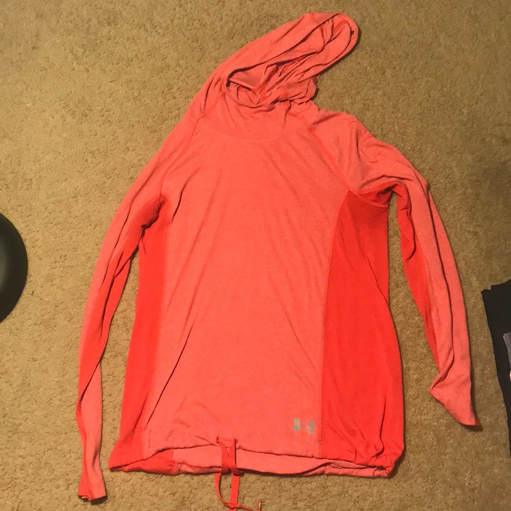 UNDER ARMOUR HOODED LONG SLEEVE